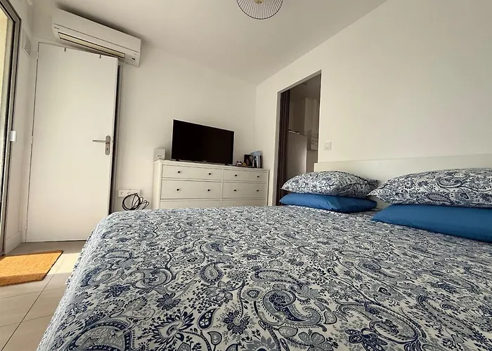 Vue Proche De La דירה